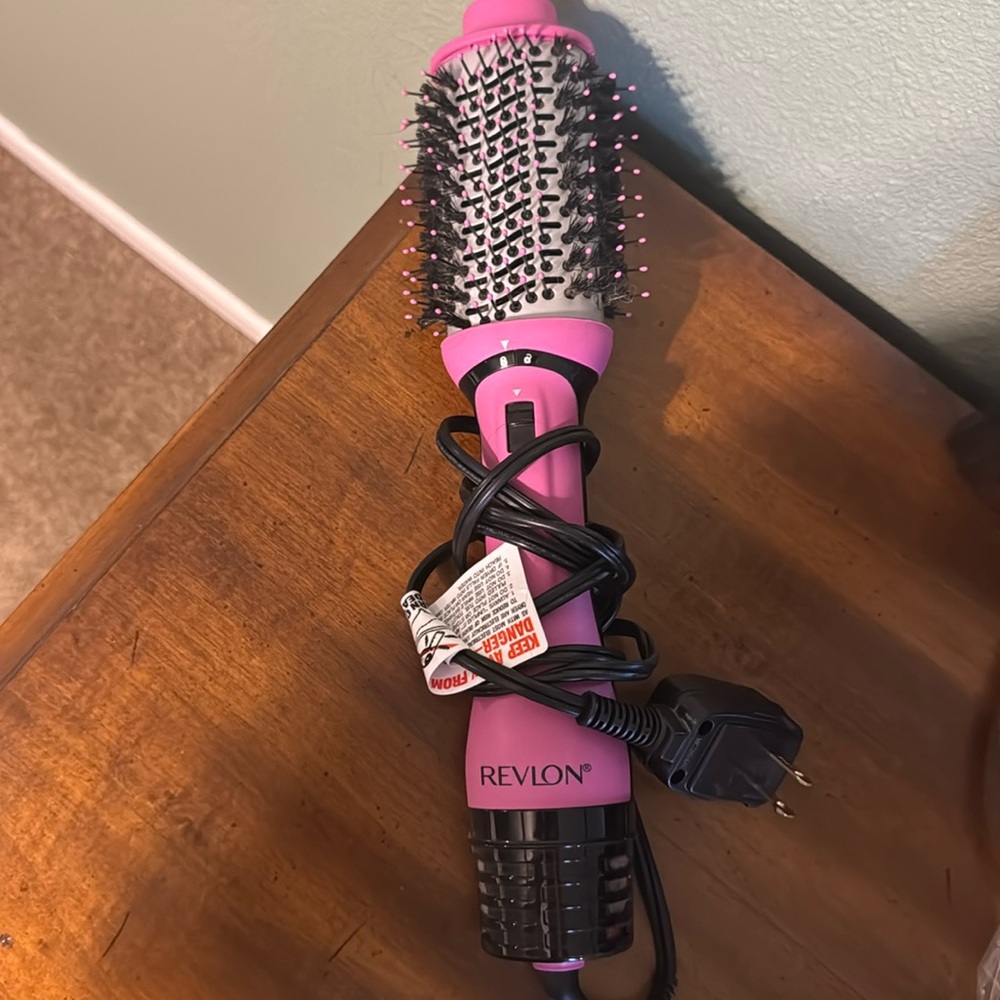 Revlon round brush blow dryer